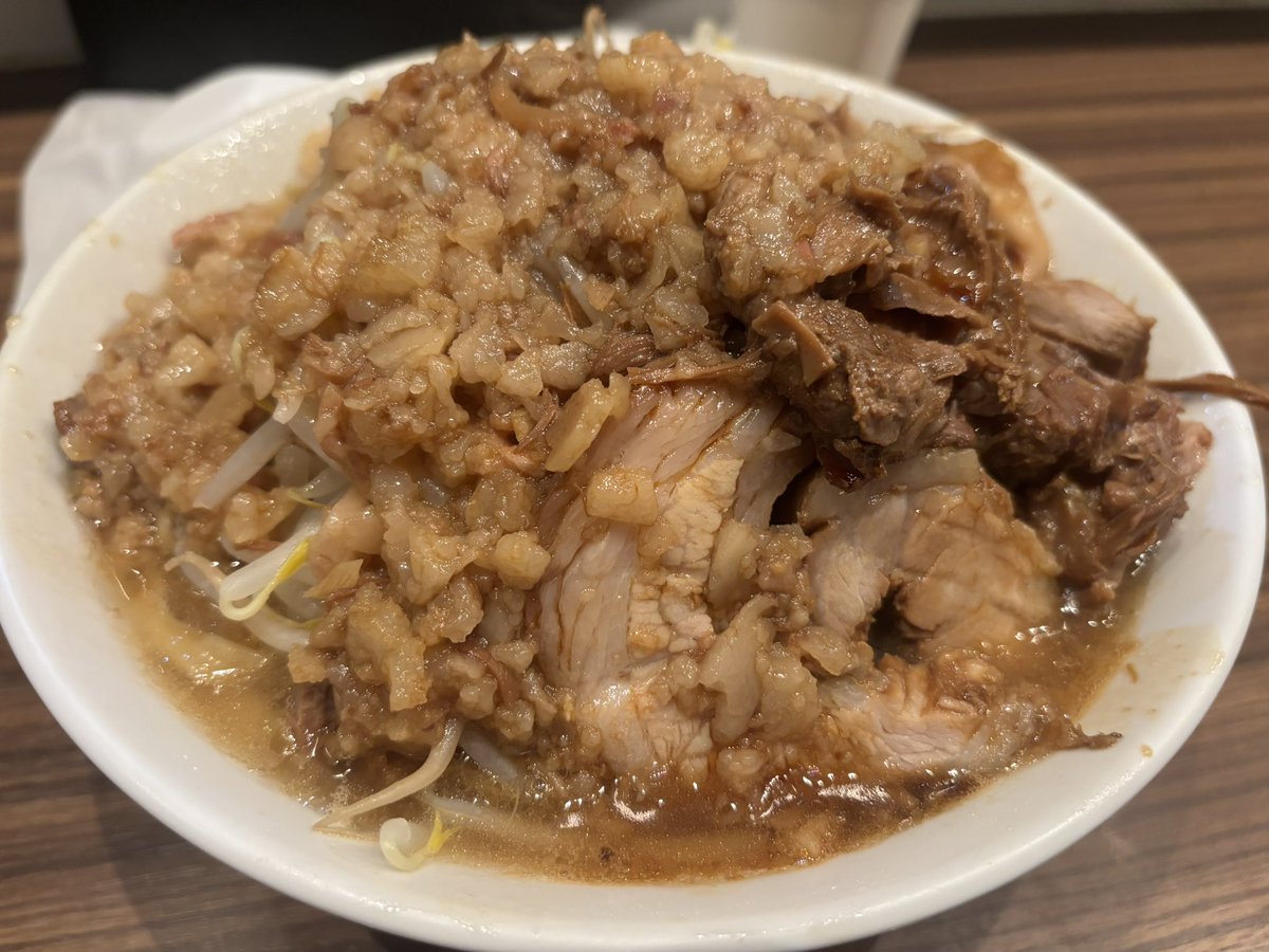 しょっつ tweet media