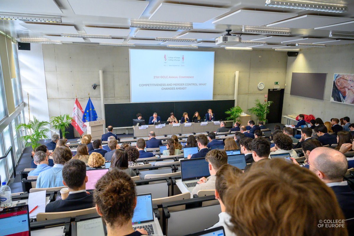 College of Europe tweet media