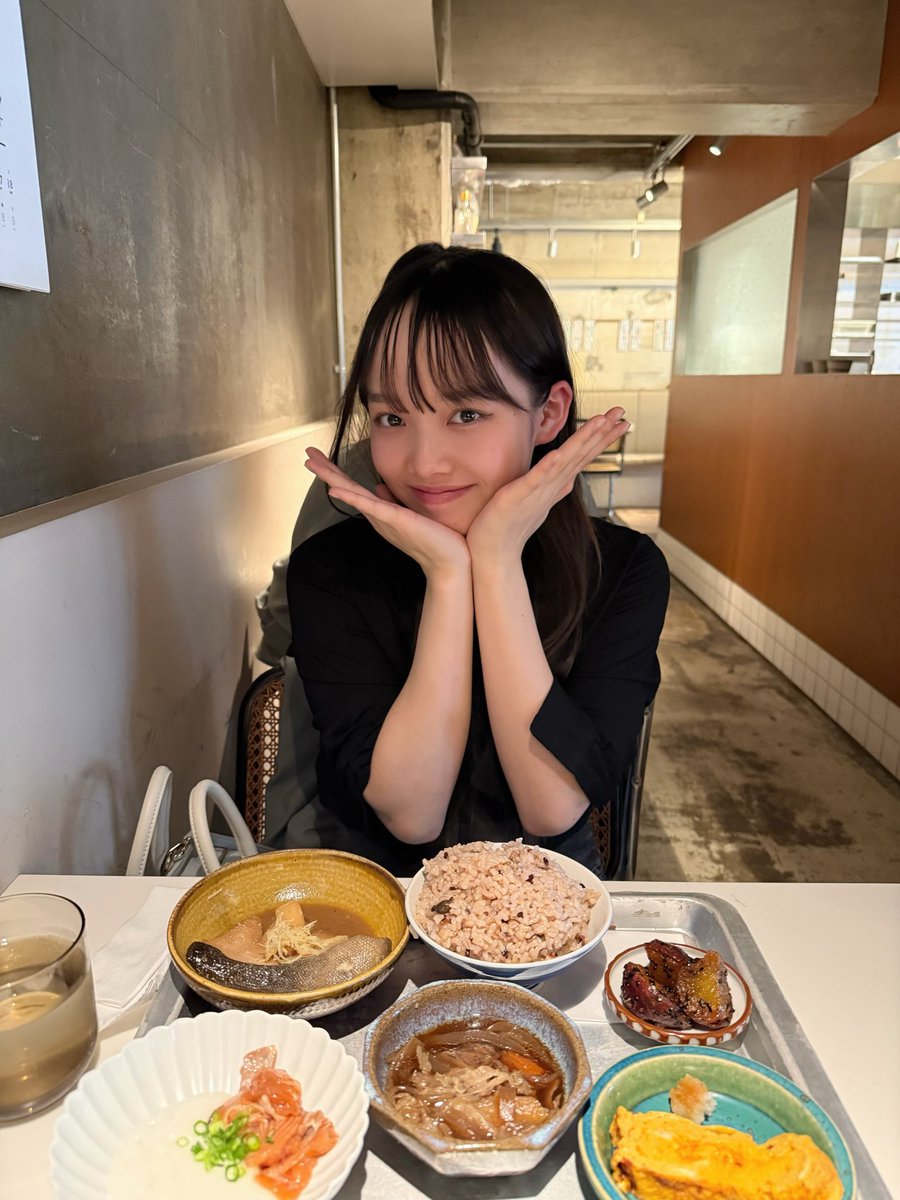 小山璃奈 tweet media