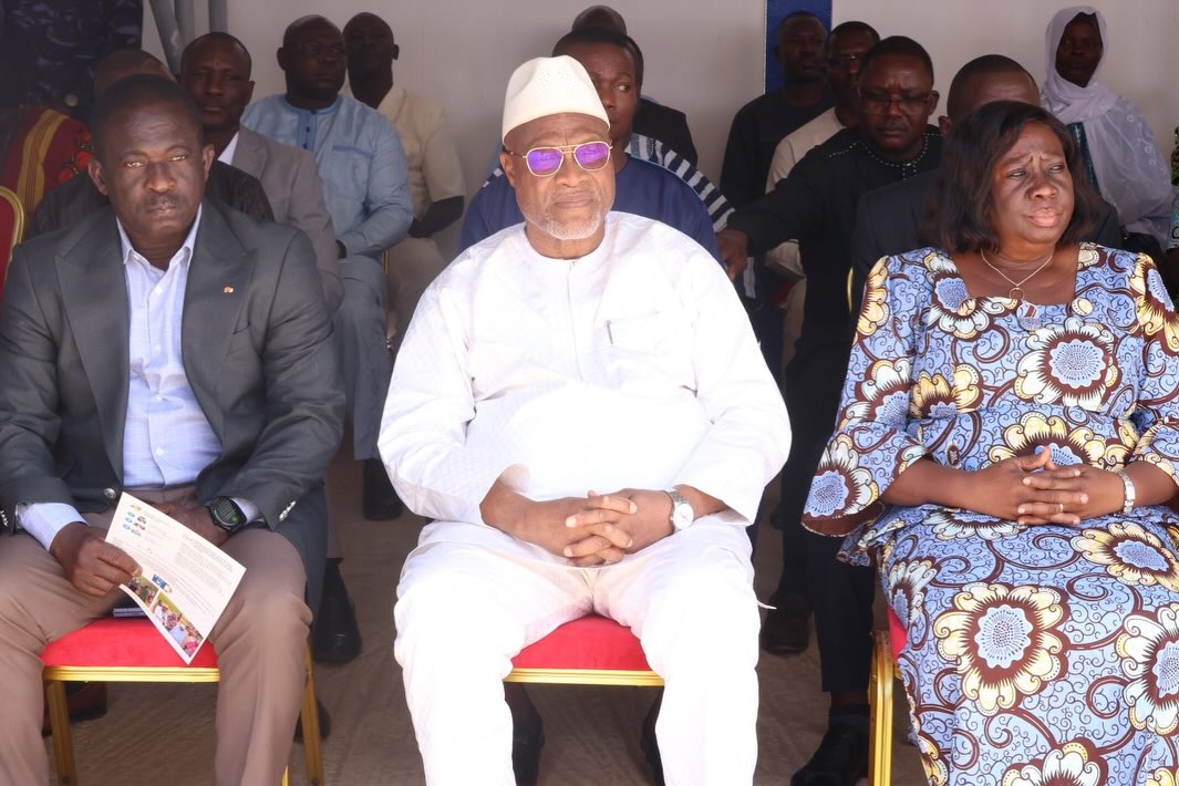 Lamboni_Joseph's tweet image. Se rapprocher des #populations, c’est l’objectif du bureau conjoint des Nations Unies inauguré à #Dapaong. Dans la région des #Savanes, cette présence vient renforcer la paix, le dialogue et les actions de développement au plus près des réalités locales.
#Togo #Paix
