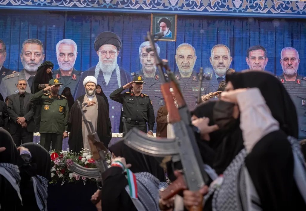 ExpertFile's tweet image. “In the past two weeks, we have prepared to reveal new cards on the battlefield.”

What's next if peace talks fail?

Jason Davidson from @MaryWash is the 'go-to' #expert when it comes to foreign and security policy.

Connect with him today.

exprt.co/4vDdNjf