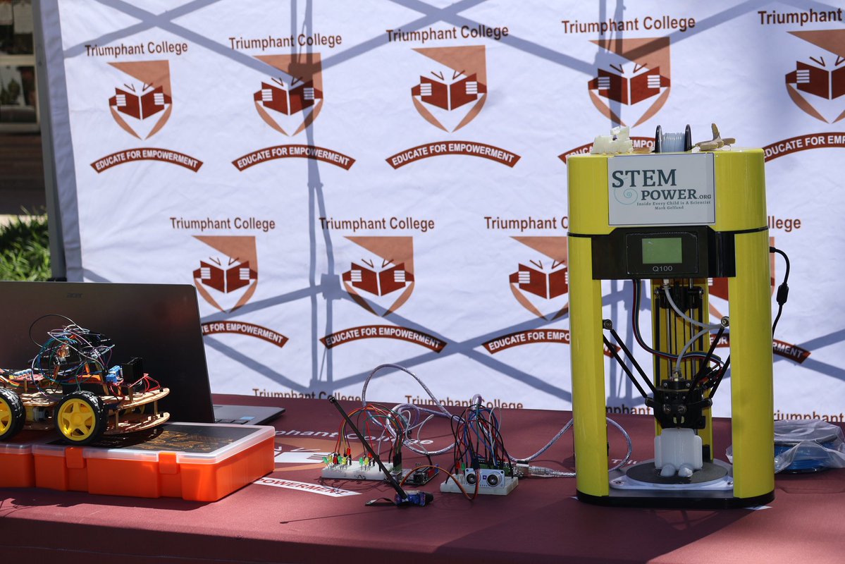 MarientalMun's tweet image. Future loading… 🚀🎓
Triumphant College is hitting Mariental to connect, inspire, and guide YOU on your career journey! 

This is just the beginning… bigger career fair coming soon 👀
#TriumphantCollege #Mariental #CareerGoals #FutureStartsNow