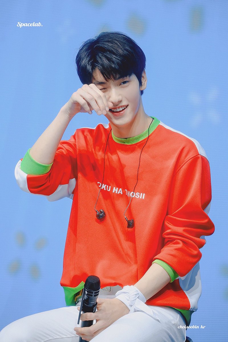 4rest_Home's tweet photo. 왕발 사진이 끝도 없이 나와잉.. https://t.co/Vl2rJWsqu8