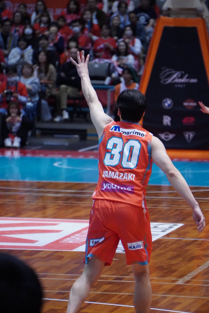 ﾕ ｷ ﾅ_(っ'o'c)_ tweet media