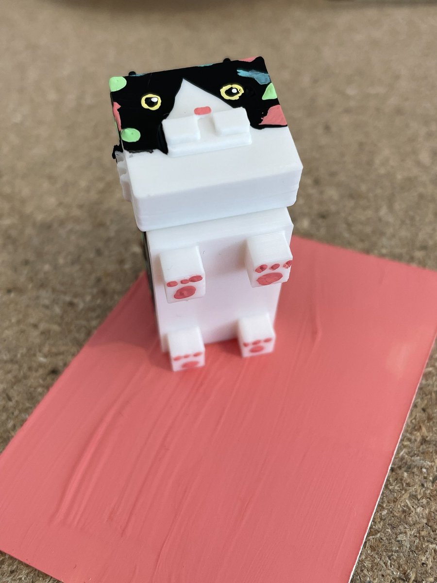 irodorikuma's tweet photo. 本日、爆誕ネコちゃん🐱！
細かい肉球も上手です😊
ワークショップご参加ありがとうございます。 https://t.co/Gqk1rnVBuV