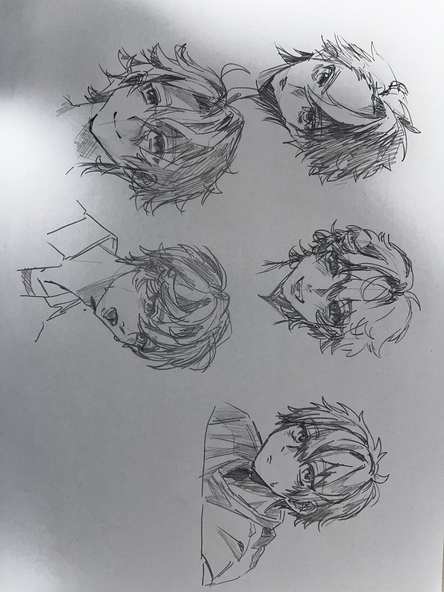 aino0901's tweet photo. 就活し始めて男描けないことの重大さわかってやけくそクロッキーして手を慣らしてる🥲 https://t.co/DcBXllPEfT