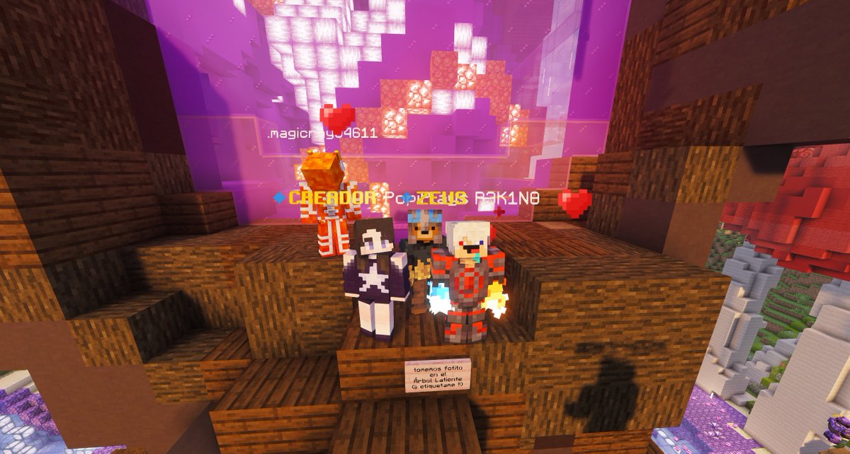 rekin8tv's tweet photo. El otro día pude ir a ver el majestuoso árbol latiente de @popiplays_ @vegetta777 en @DiosesMcOficial 
Que buena foto Estelar! 
Popi, Yo y la Mascota :3
#estelar #diosesmc https://t.co/bbRGLDDZZ1