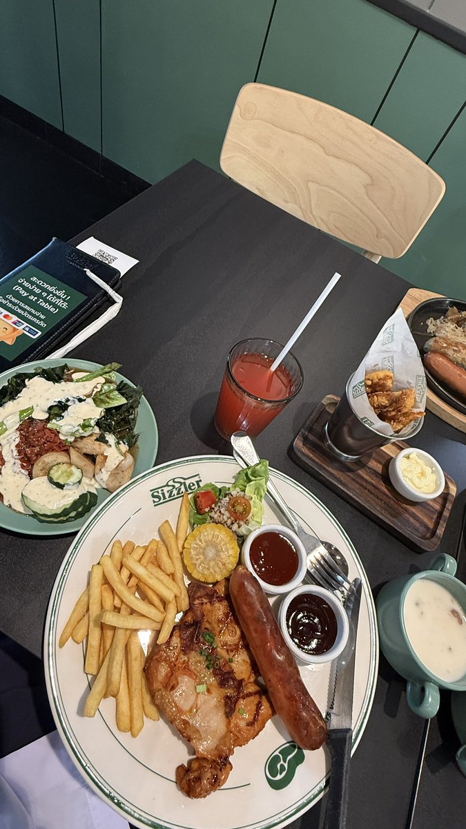 mrrmaii แ ก ้ ว .˚ ༘ ♡ ☾ ♬ tweet media