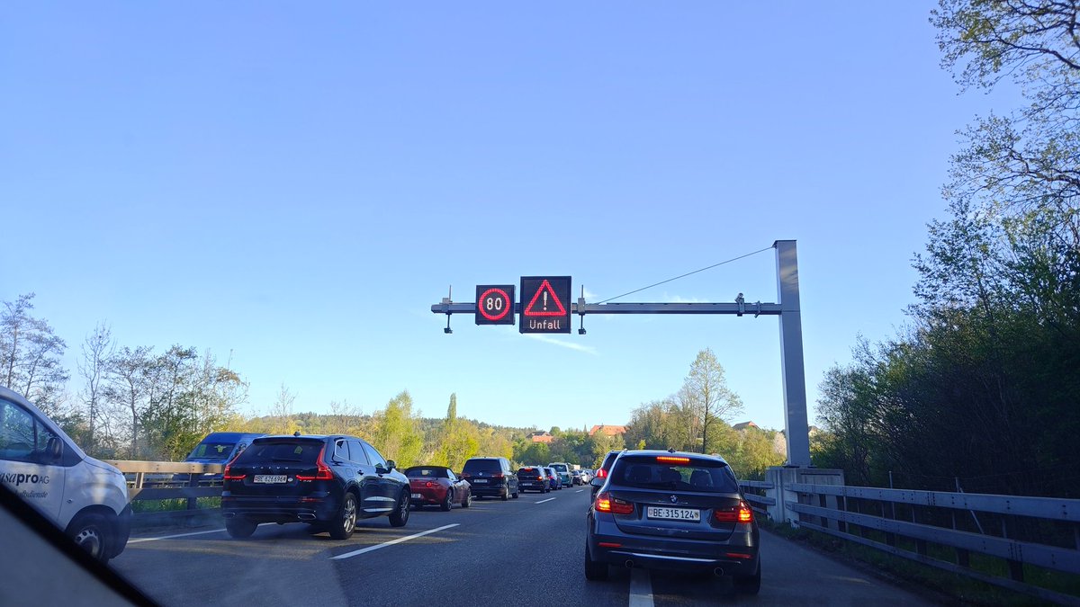 Zacamperi tweet media