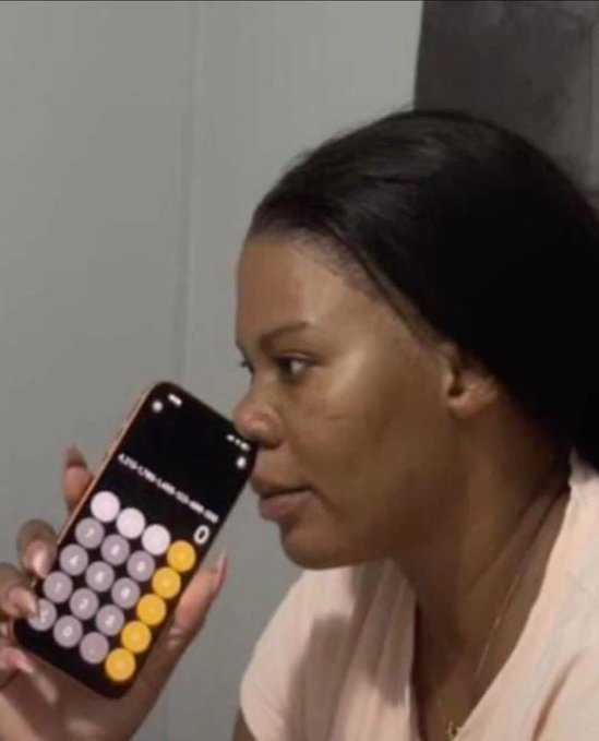 Yo calculando cuánto dinero me quedará después de comprar las cosas que quiero