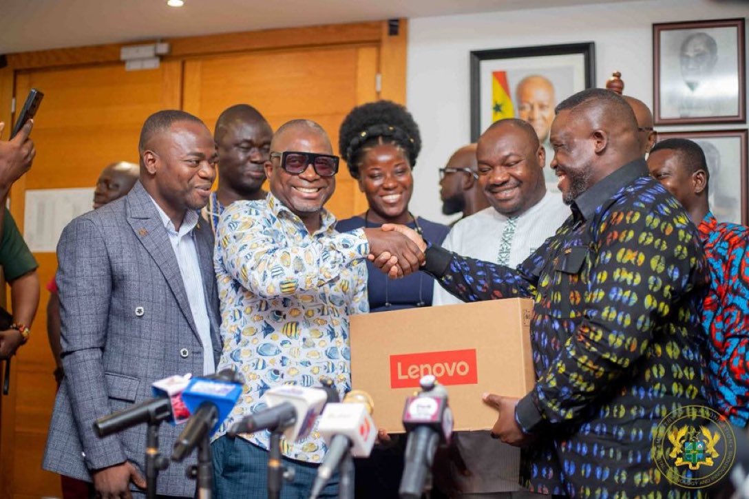 Backyard🇬🇭 tweet media