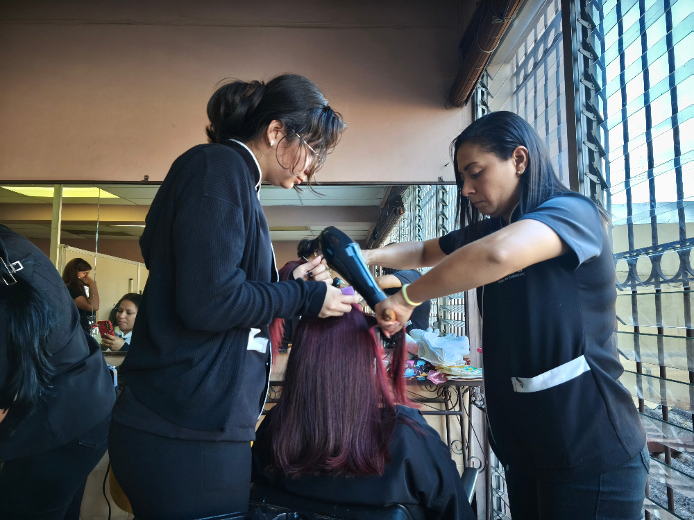 Fundación Esperanza tweet media
