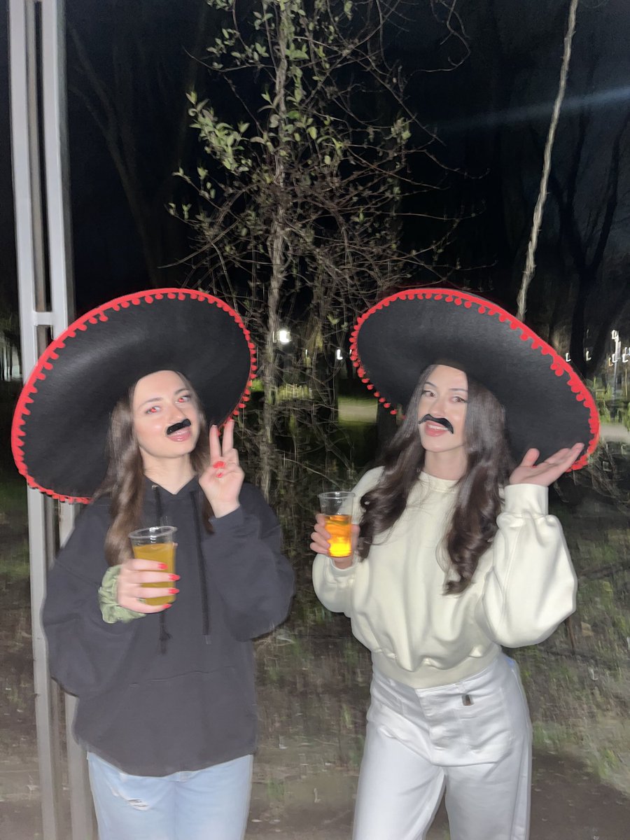 stella🫒 tweet media