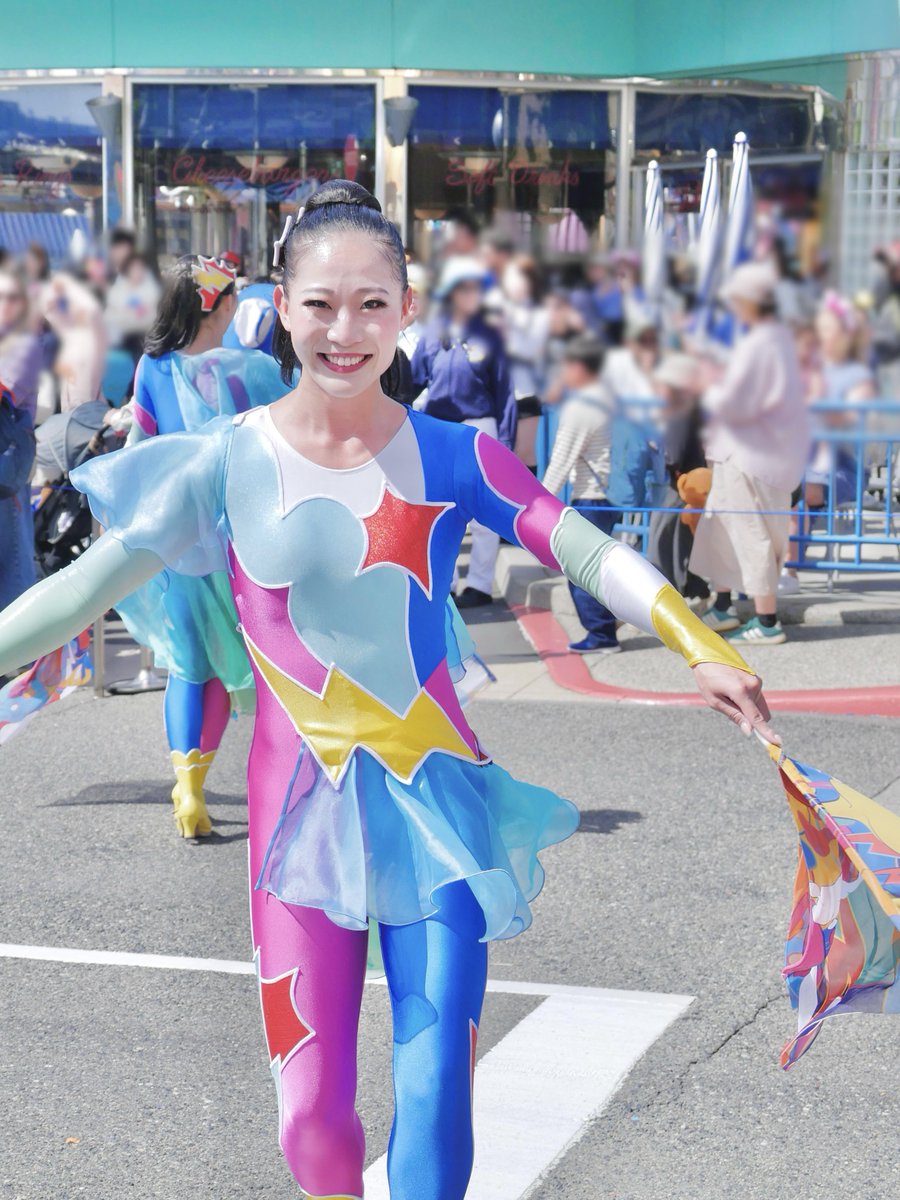 4/21 NO LIMIT! パレード ～Discover U!!! バージョン～

ウィンクしてくれてて歓喜😉

#USJファン 
#DiscoverU