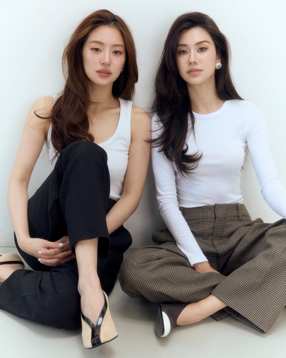 สองนักแสดงสาว หมิว-ณัชชา และ ลีน่า-ลลินา เตรียมปรากฏตัวในฐานะแขกคนสำคัญของ CHANEL เพื่อร่วมชมแฟชั่นโชว์คอลเลกชั่น Cruise 2026/27 ซึ่งจะจัดขึ้นอย่างยิ่งใหญ่ ณ บียาร์ริตซ์ ประเทศ ฝรั่งเศส ในวันอังคารที่ 28 เมษายนนี้

#LOfficielThailand
#Chanel
#miunatsha
#lalinalena