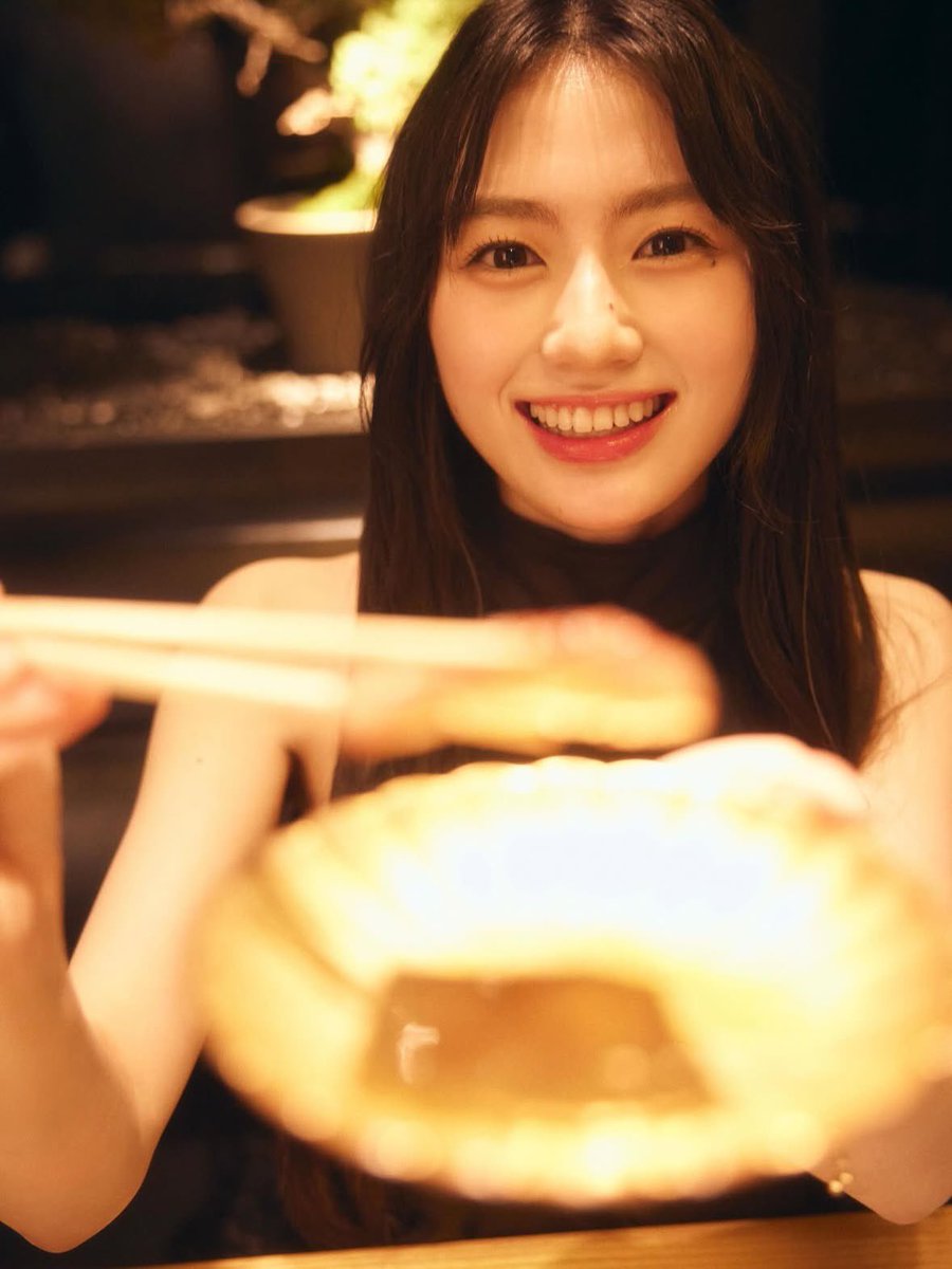 lin_linbu00's tweet image. さくたんが嬉しそうに焼肉を食べてる姿を見てると、こっちまで幸せな気持ちになる🥰
#川﨑桜 
#東京カレンダー
#東カレ
#nogigram
#sakutangram
instagram.com/p/DXYua8Ck9IS/
instagram.com/stories/sakura…