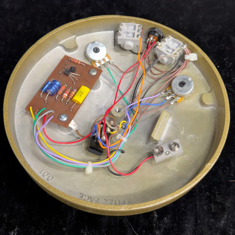 エリック・ジョンソン Fuzz Face Test Dunlop Fuzz Face Eric Johnson Signature - YouTube