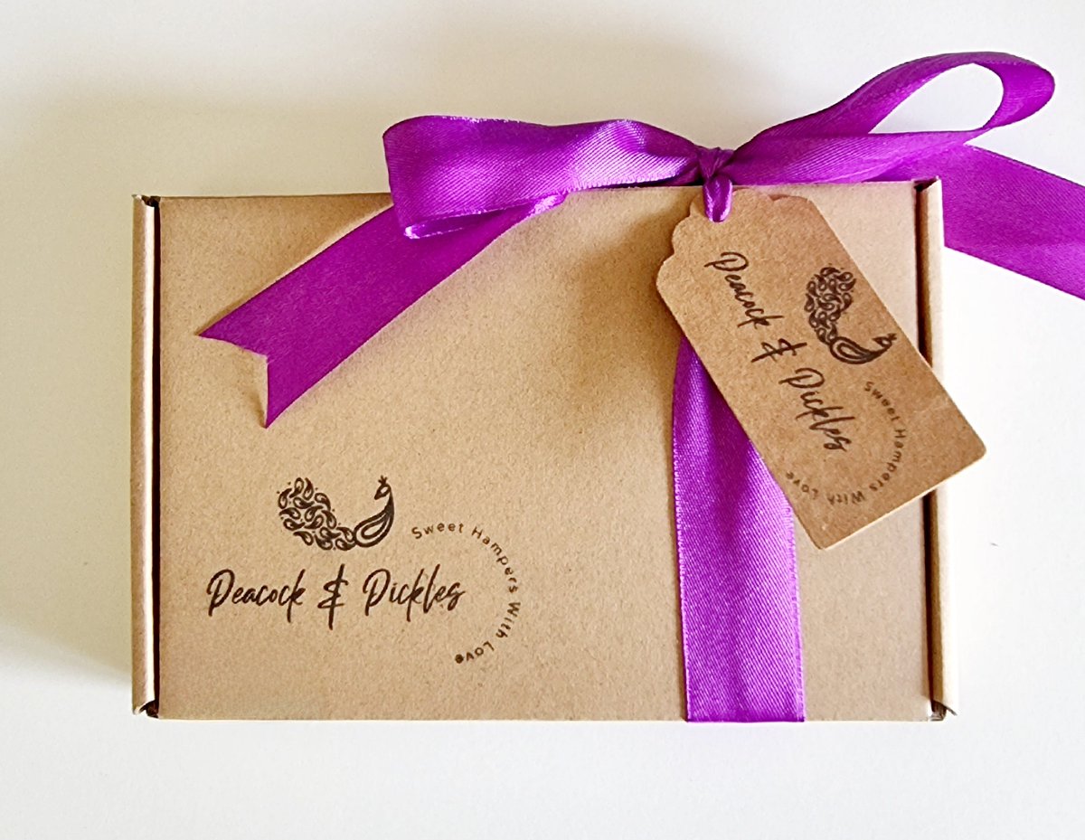PeacockChoc's tweet image. Cadbury Chocolate Hamper | Flake, Wispa, Dairy Milk Gift Box tuppu.net/85a96441 #handmadefurniture #chocolate #homeoffice #housewarming #greetingscard #lakedistrict #shelving #rusticfurniture #birthday #Photography #ChocolateHamper