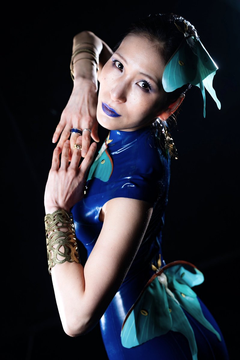 Shin07433505's tweet photo. オオミズアオドレス(ラバー) ②

📸Photo　まぁくん@markmakoto1 

#latexfashion #ラバー #latex https://t.co/KCt2OzYqe4