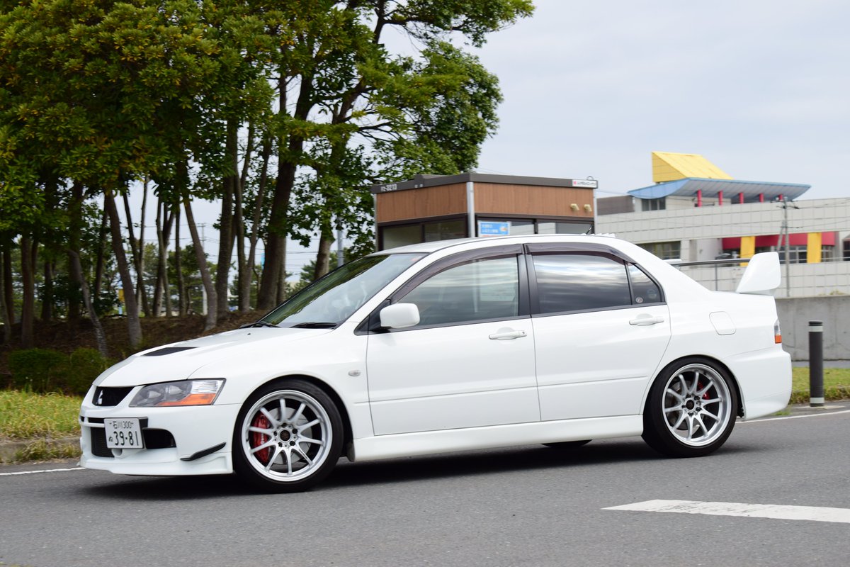 よ～いち tweet media