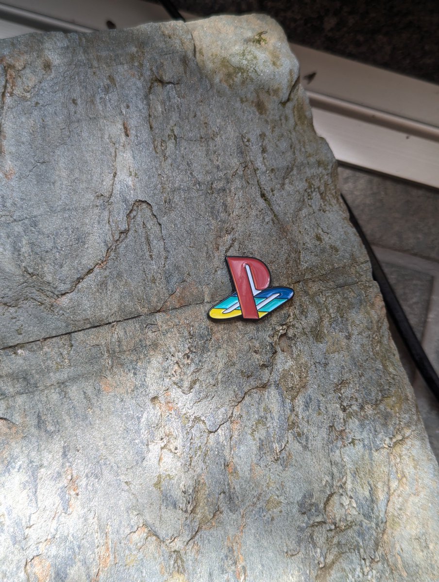 renuisanceage's tweet photo. Stone PS4
To each their own https://t.co/dPbuEtME1s