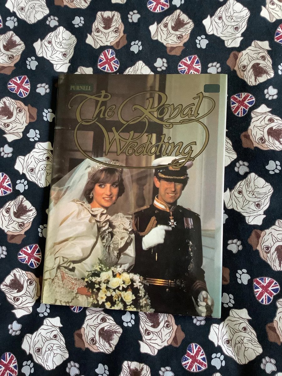 WatsonsVintage's tweet image. NEW LISTING - RARE Vintage 1981 Purnell 'The Royal Wedding' Book in Hardback by Brenda Ralph Lewis - Princess Diana &amp;amp; Prince Charles Wedding - Royal Gift etsy.me/4e0Ri17 via @Etsy #VintageBooks #RoyalWedding #1981 #PrincessDiana #KingCharlesIII #SouvenirBook #collectable
