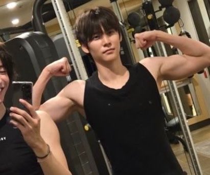 ppear ❦ tweet media