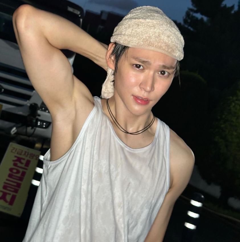 ppear ❦ tweet media