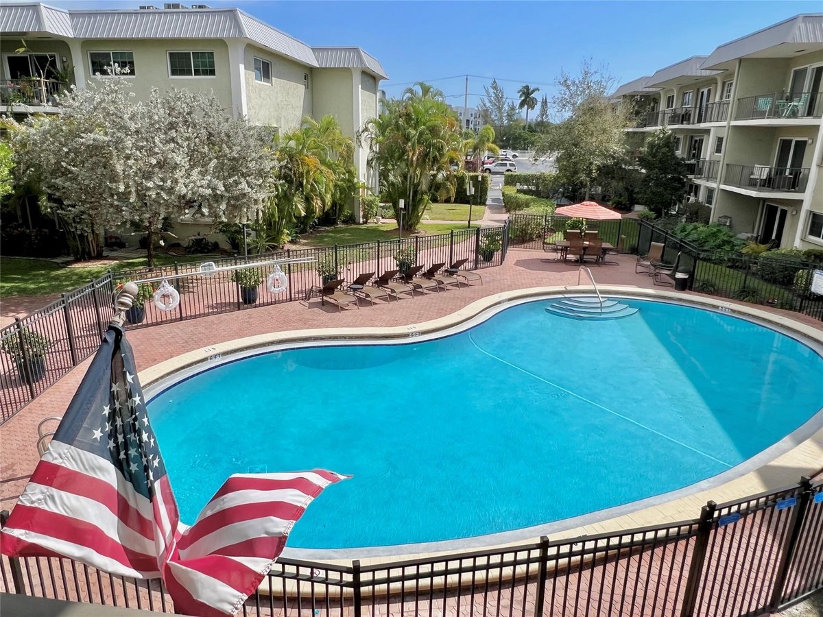 FtlProperties's tweet photo. Check out our latest price reduction in South Florida Homes and snag this amazing property asap!
- Michael Marvici P.A. #3015514 with RE/MAX Experience
- Contact me at 954.298.1645 https://t.co/AV72Dlq6Ge