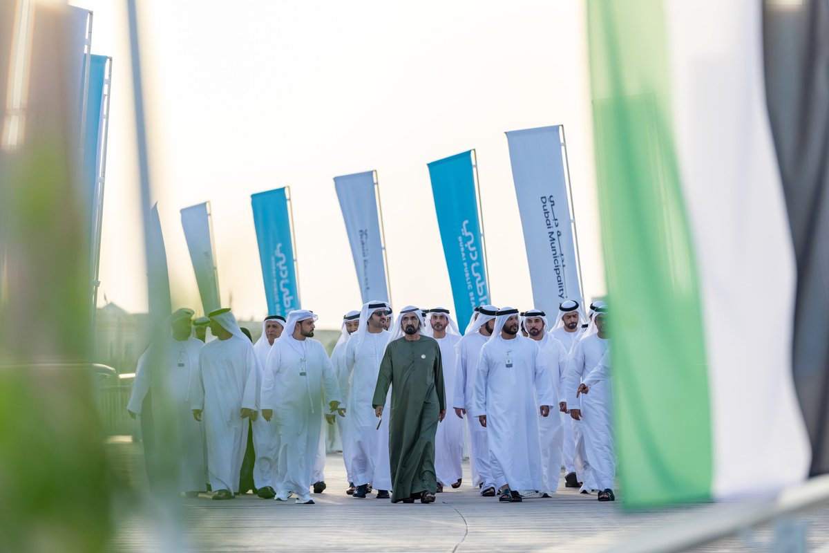 groupfazza's tweet photo. محمد بن راشد، يرافقه مكتوم بن محمد وأحمد بن محمد، يتفقد مشروع تطوير شواطئ الممزر، أجمل وجهة شاطئية عائلية في دبي، وأحد أبرز مشاريع التطوير الاستراتيجية التي تقودها بلدية دبي بقيمة نصف مليار درهم، لتعزيز كفاءة البنية التحتية الساحلية والشاطئية للإمارة، وتحويل شواطئ دبي إلى أيقونات حضرية و��ياحية عالمية، تعكس طموحات دبي المستقبلية، وتوفر بيئة حضرية متكاملة تعزز أسلوب الحياة الصحي، والترابط المجتمعي، والاستدامة البيئية.