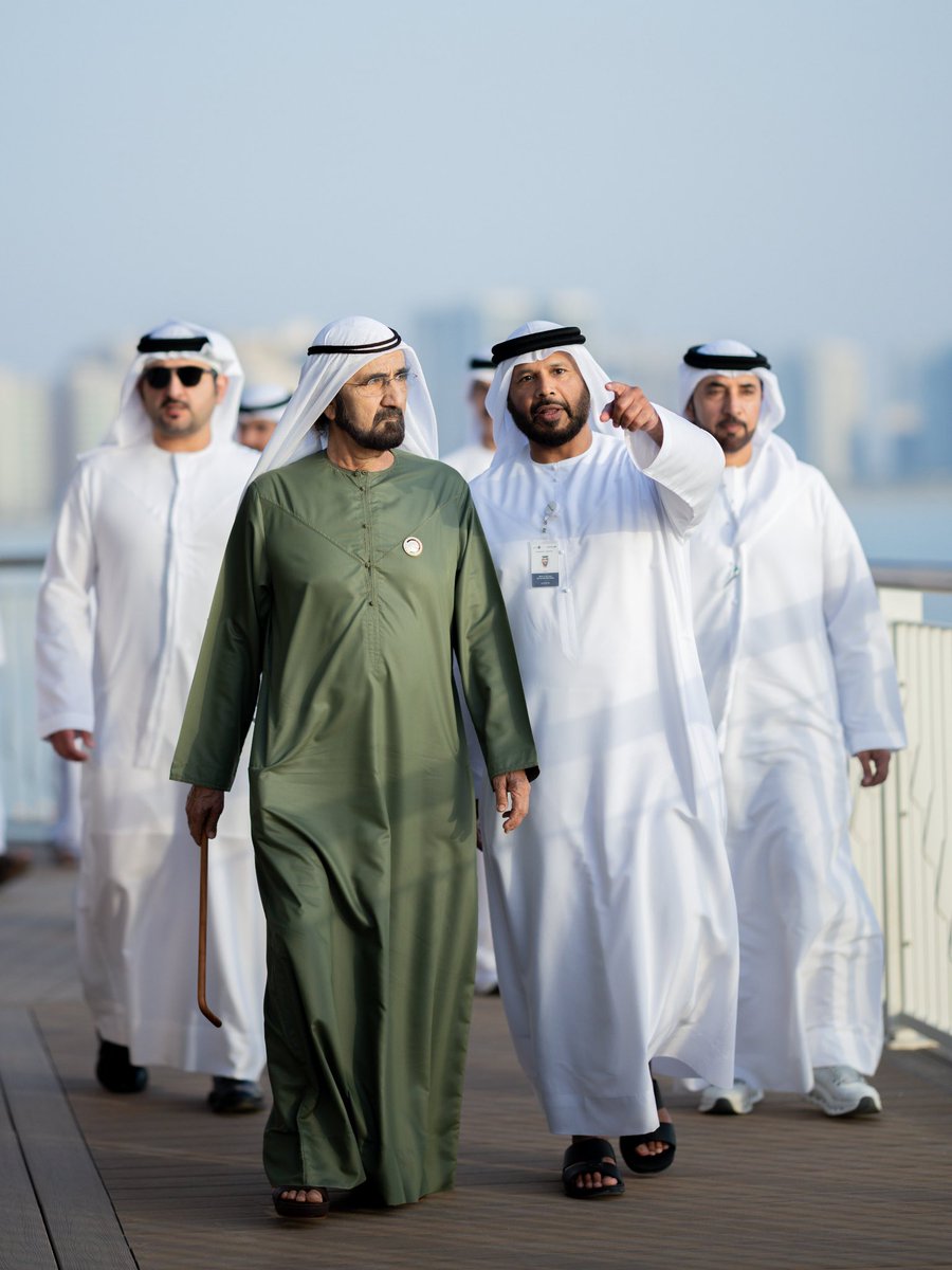 groupfazza's tweet photo. محمد بن راشد، يرافقه مكتوم بن محمد وأحمد بن محمد، يتفقد مشروع تطوير شواطئ الممزر، أجمل وجهة شاطئية عائلية في دبي، وأحد أبرز مشاريع التطوير الاستراتيجية التي تقودها بلدية دبي بقيمة نصف مليار درهم، لتعزيز كفاءة البنية التحتية الساحلية والشاطئية للإمارة، وتحويل شواطئ دبي إلى أيقونات حضرية و��ياحية عالمية، تعكس طموحات دبي المستقبلية، وتوفر بيئة حضرية متكاملة تعزز أسلوب الحياة الصحي، والترابط المجتمعي، والاستدامة البيئية.