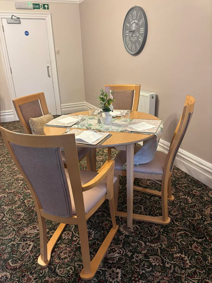 Abbeyfield_ENG's tweet image. 𝐿𝑜𝑜𝑘𝑖𝑛𝑔 𝑓𝑜𝑟 𝑟𝑒𝑡𝑖𝑟𝑒𝑚𝑒𝑛𝑡 𝑙𝑖𝑣𝑖𝑛𝑔 𝑖𝑛 𝐹𝑎𝑟𝑒ℎ𝑎𝑚?🏠
There are rooms available at the lovely Abbeyfield House, a part of Abbeyfield Fareham Society. 
Visit abbeyfieldengland.com/member-societi… now to learn more!

 #RetirementLivingUK #LaterLiving #SupportedLiving