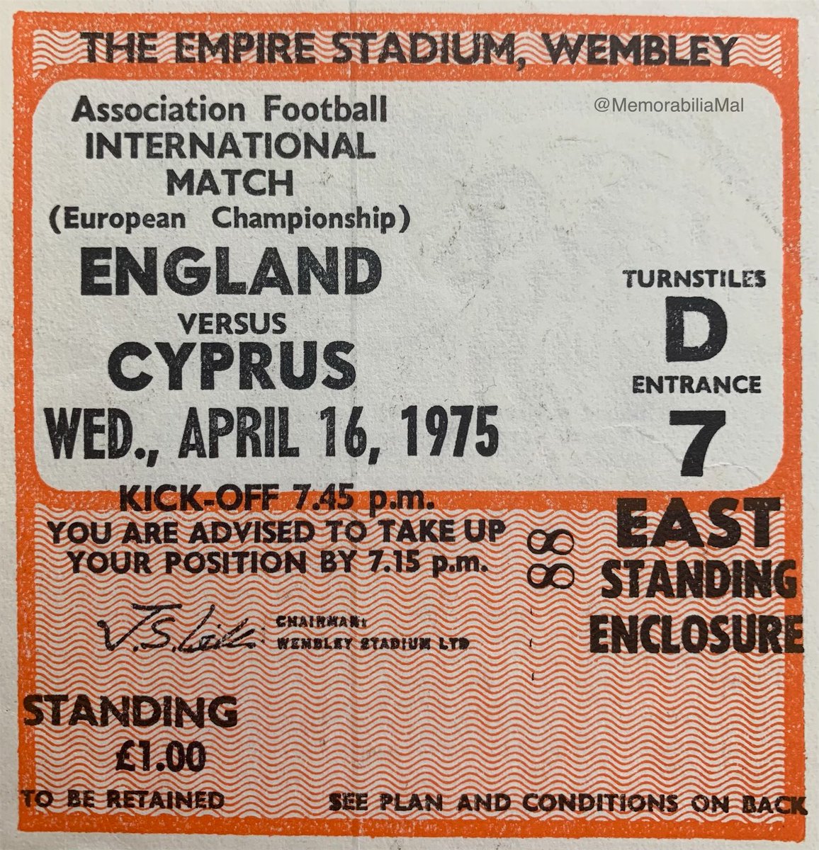 MemorabiliaMal's tweet image. England 5 Cyprus 0
Henri Delaunay Cup (European Championship Qualifier) 16/4/75 #ENG
Malcolm Macdonald scoring all five goals, the first time a player had scored five for England since George Hall in 1935.
Attendance 68,245