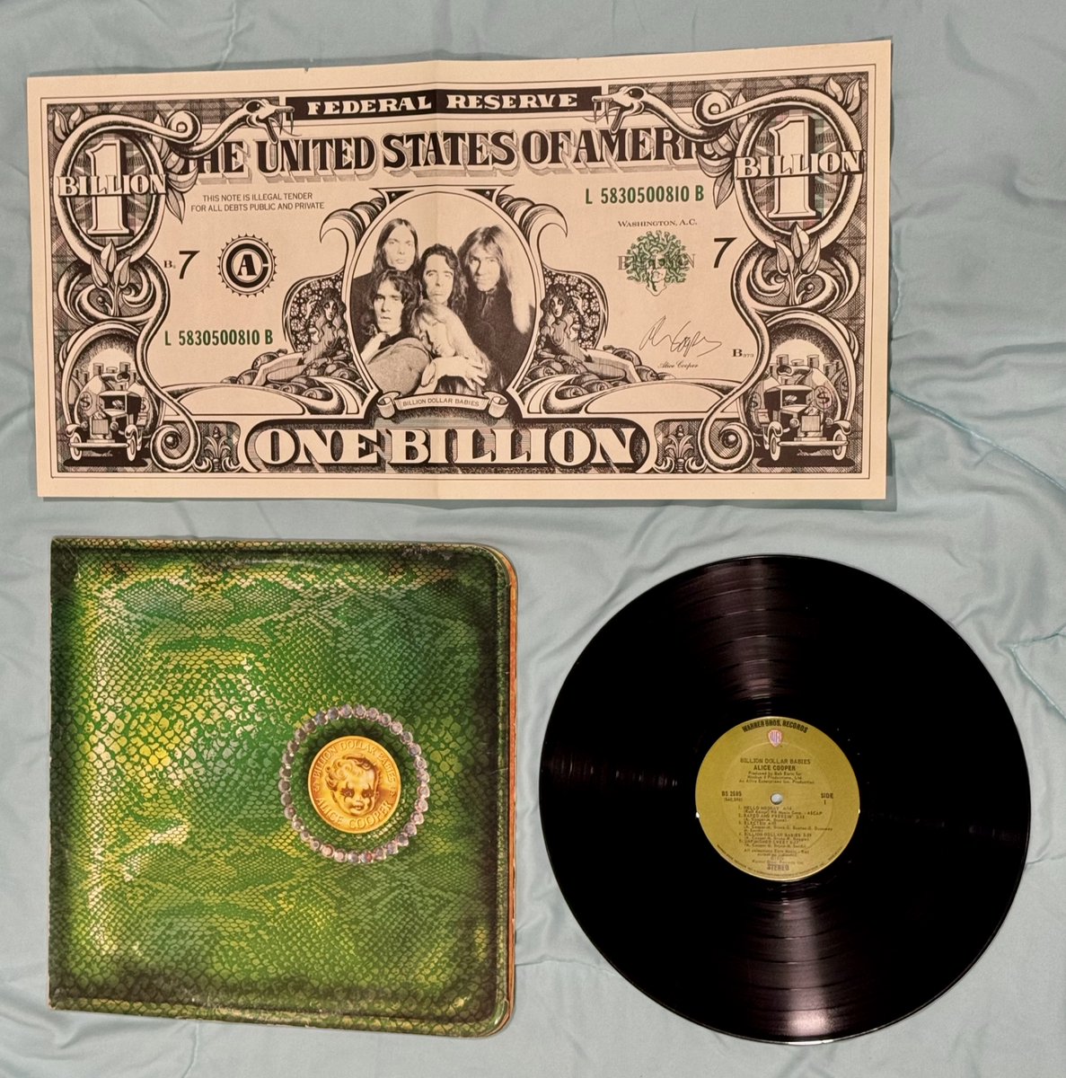 1023WBAB's tweet image. TodayInRock 1973 @AliceCooper hits #1 on the album chart with #BillionDollarBabies What is your favorite #AliceCooper album? - @JoerockWBAB #Rock #ClassicRock #Vinyl #RockOnRock #WBAB