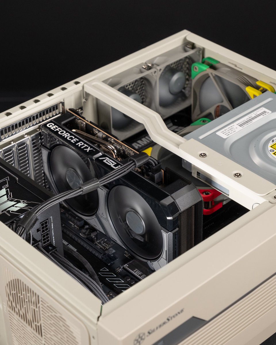 mr_matt_lee's tweet image. The Ultimate Sleeper PC Build Doesn’t Exi… 👀 Check out our latest build in the Silverstone FLP01: a retro inspired case with modern hardware support! Quirky design meets console slaying power… Watch the build vid 👉 youtu.be/FoaezDvSBwk

@SilverStoneEU #pcbuild #retro