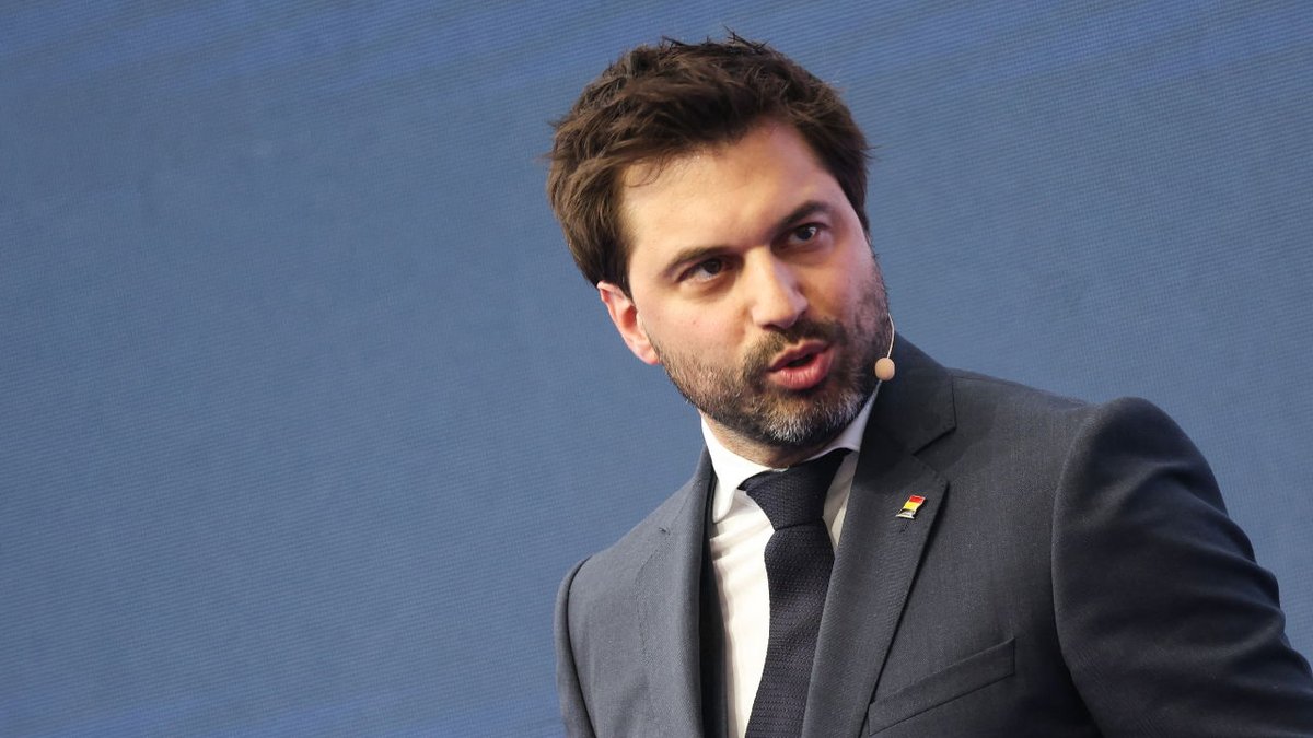 Belgische regering onderhandelt opnieuw over maatregelingen rond energiesteun businessam.be/belgische-rege… #energiehulp #België #energiecrisis #steunmaatregelen #federaleregering