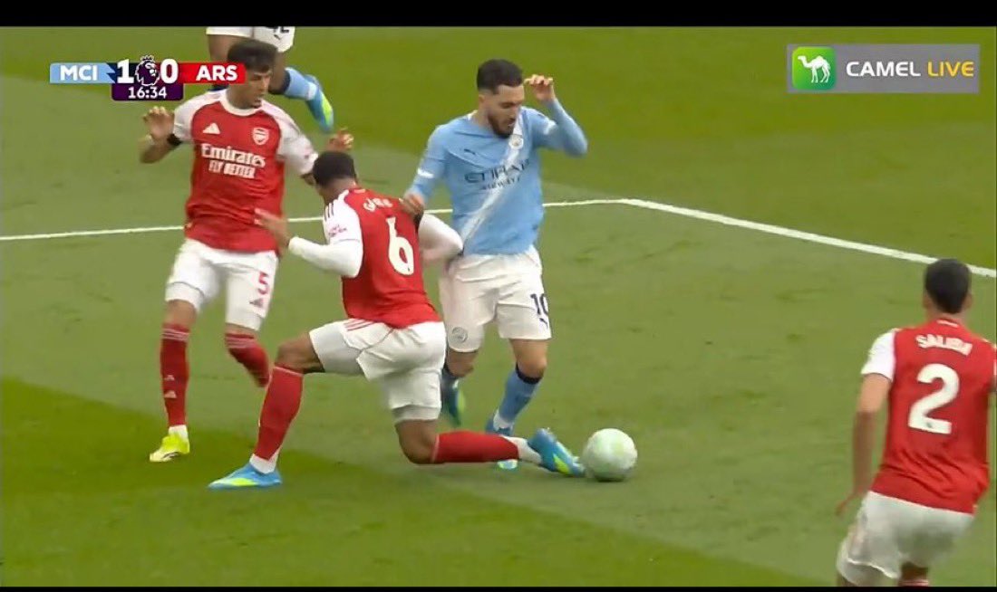 ꜱᴏɴ tweet media