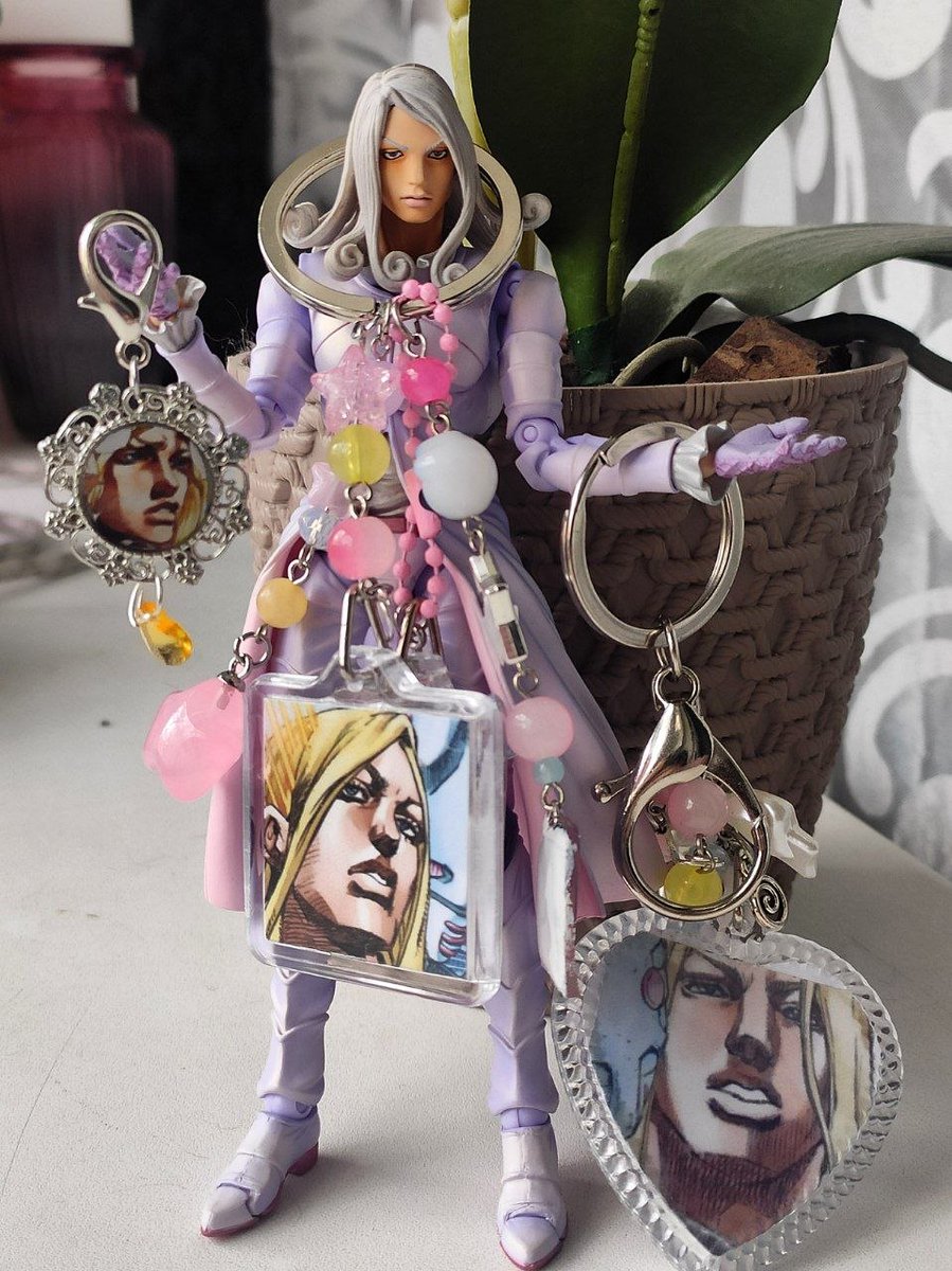 Lulamoon tweet media