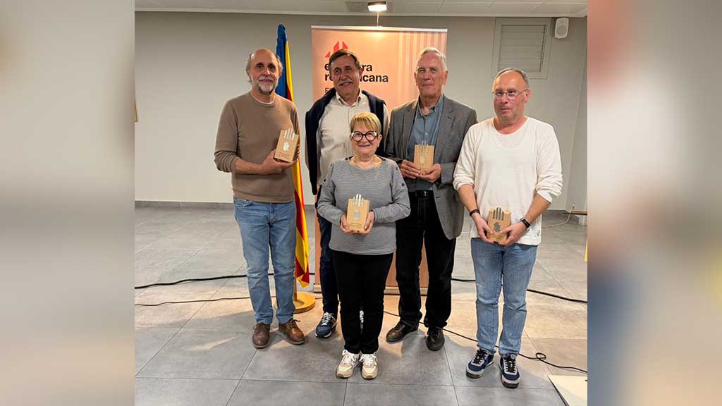 SetmanariEbre's tweet image. 🟡 Esquerra commemora el 95è aniversari de la República reivindicant els valors republicans enfront l’amenaça de la ultradreta

📷 LA NOTÍCIA: setmanarilebre.cat/esquerra-comme…

@DianaRibaGiner @ERCEbre @Normapujol @adamtomas @marilleixa @jordigaseni @terresebre @asalvadof #ERCEbre #I ...