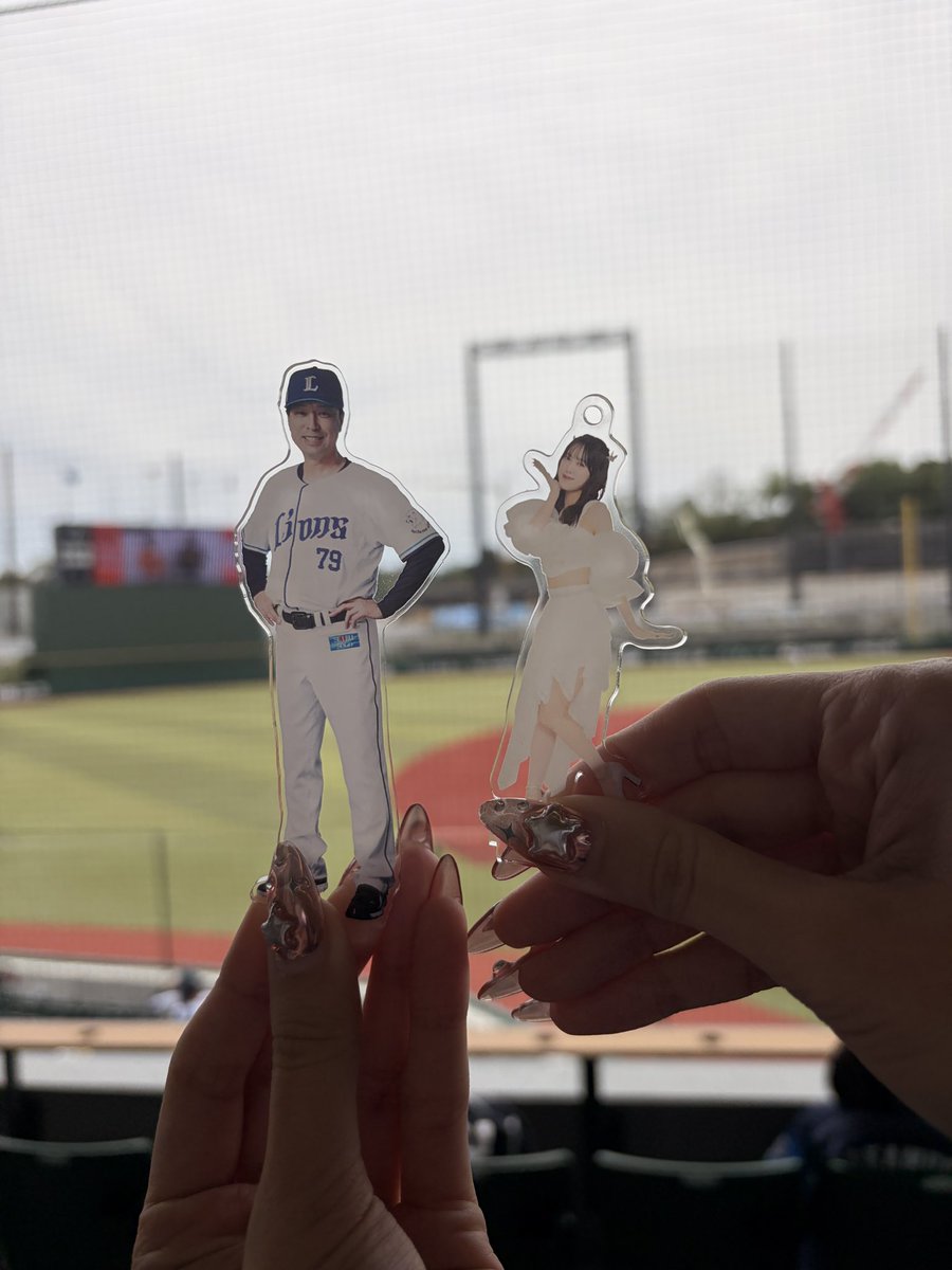 小関舞＆マネージャー tweet media