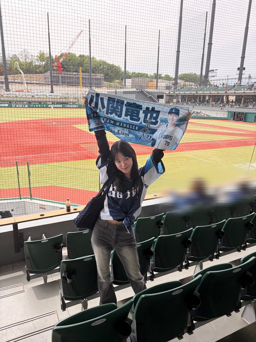 小関舞＆マネージャー tweet media