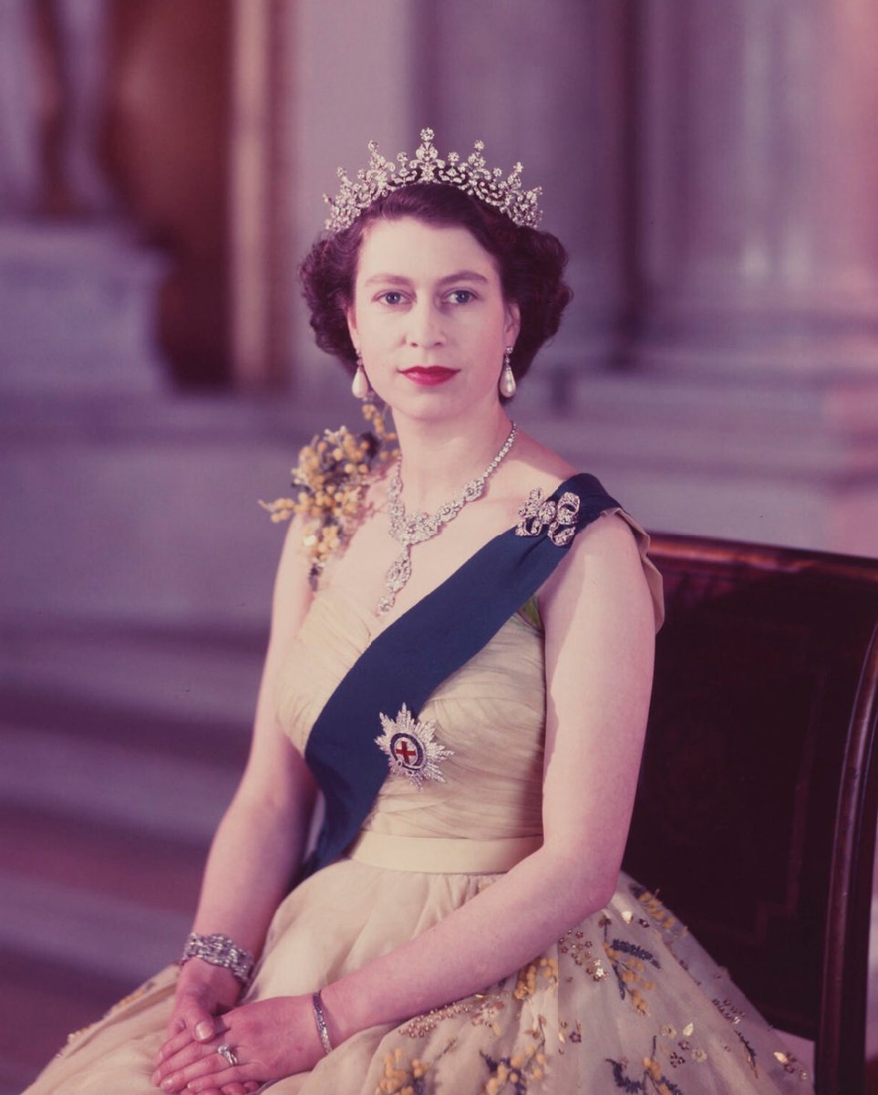 RoyaltyHm's tweet photo. Today we remember Queen Elizabeth II on what would have been her 100th Birthday 

1926-2022 👑 A lifetime of service and duty 

Queen Elizabeth II was born Princess Elizabeth Alexandra Mary of York, 21 April 1926 https://t.co/c045xvsUiN