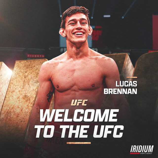 fightindo_'s tweet image. 🚨 Top FTW/LW Prospect Lucas Brennan (11-2) resmi menandatangani kontrak dengan pihak UFC !

Brennan akan melaksanakan debut UFC-nya melawan Francis Marshall di event #UFCVegas116 pada minggu ini.

Photo: @TeamIridiumISA &amp;amp; Lucas Brennan IG

Source: @BigMarcel24 

#UFC #MMA