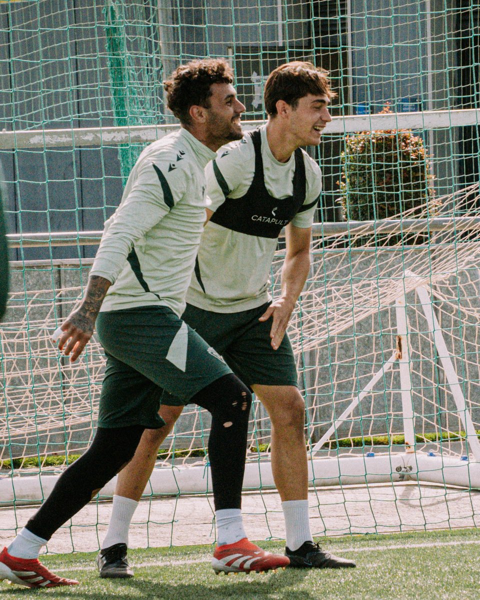 Cadiz_CFCantera's tweet photo. 😃😃😃 https://t.co/FsW3oYDIRS