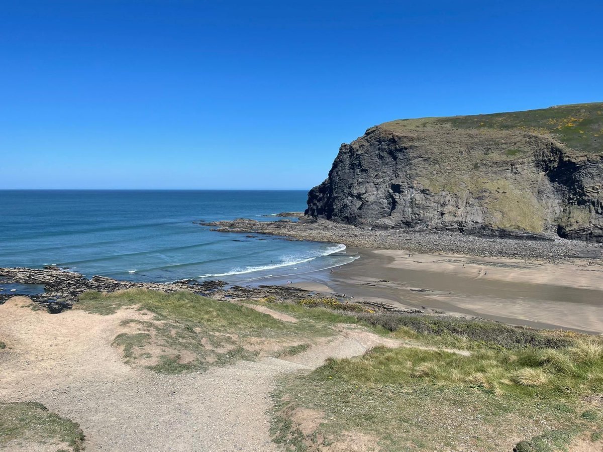 TheHolidayCots's tweet image. 🌿 Fentrigan Manor Farm 🌿

For those who can’t decide between a coastal or countryside holiday, Fentrigan Manor Farm offers the perfect solution. 🌊

🛏️ Sleeps 7
theholidaycottages.co.uk/cornwall/16841

#Cornwall #StaycationUK #FarmStay #CoastalEscape #CountrysideEscape #UKGetaway #ExploreMore
