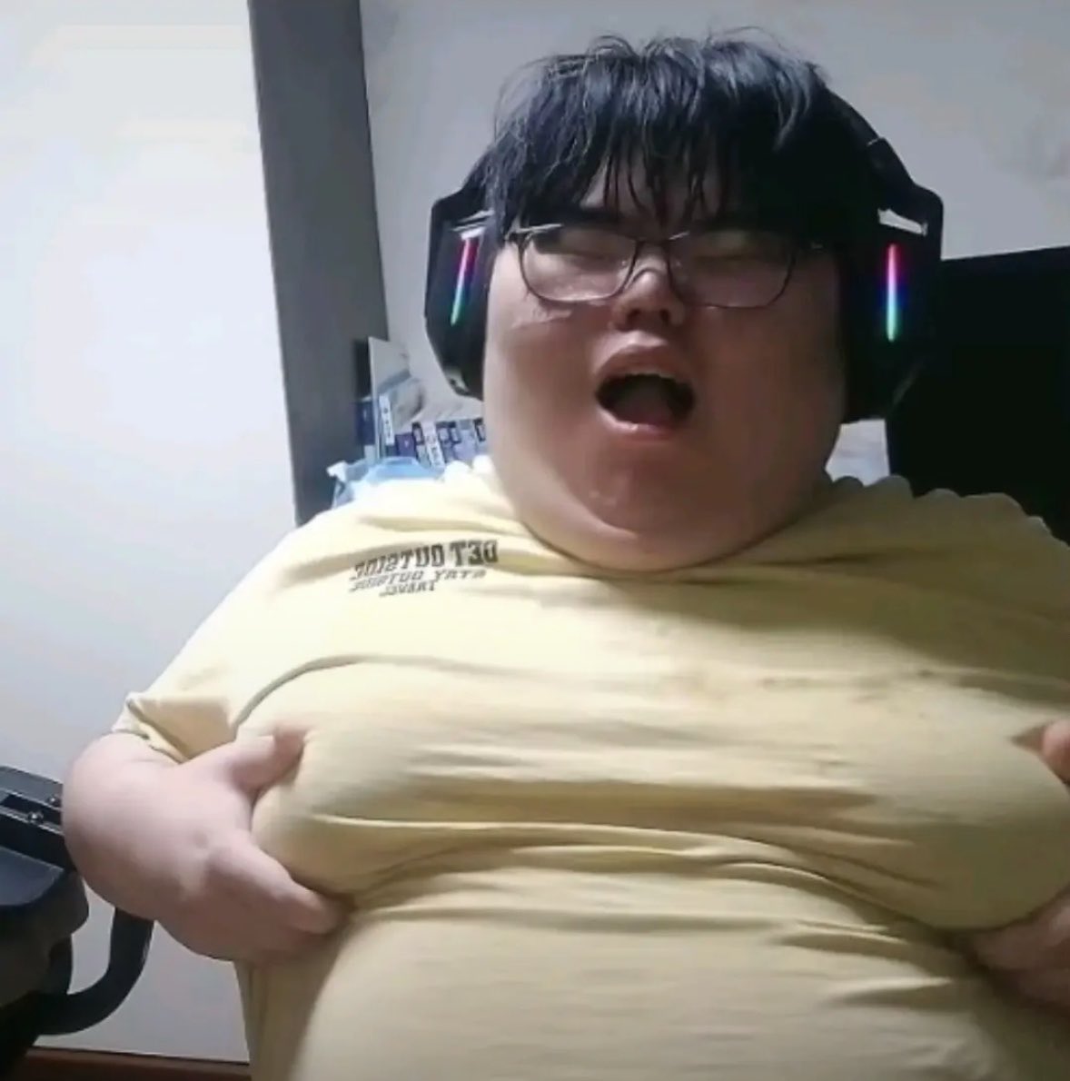 바돈이(상태:미친놈) tweet media