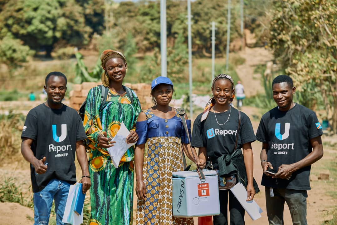 ULubumbashi's tweet image. 📅 Du 16 au 18 avril 2026, les U-Reporters de Lubumbashi ont appuyé la campagne contre la poliomyélite 💉

🚪 +3 000 ménages visités pour sensibiliser, informer ℹ️ et lutter contre les refus ❌

👨‍👩‍👧‍👦 Ensemble, protégeons nos enfants 🛡️ #Vaccination #UReport #Lubumbashi