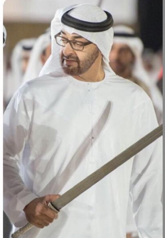 hamdan88888's tweet photo. وان جرّدوا "سيف الغمامة" من جفيـره لاتسال 
ماهوب فقرة، يوم يقطع فالمعارك فقرتين 🇦🇪⚔️
ٰ https://t.co/orrQu5OAdn