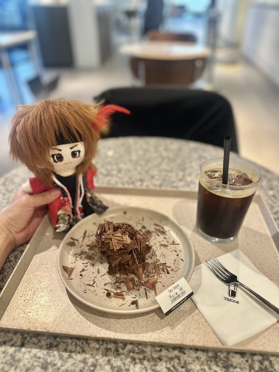 TatanSodam's tweet photo. 4月20日、昨日は誕生日でした✨
センマキのマオさんのぬいぐるみと
一緒にガンナムへお出かけ🎶

行きたかったCoCo壱番屋で
カレーを食べて、
コインカラオケやカフェにも行き、
とても楽しい一日を過ごせました☺️

いつか誕生日の記念に、
マオさんに会いに行けたら嬉しいです💕 https://t.co/RNKo4ggVoK