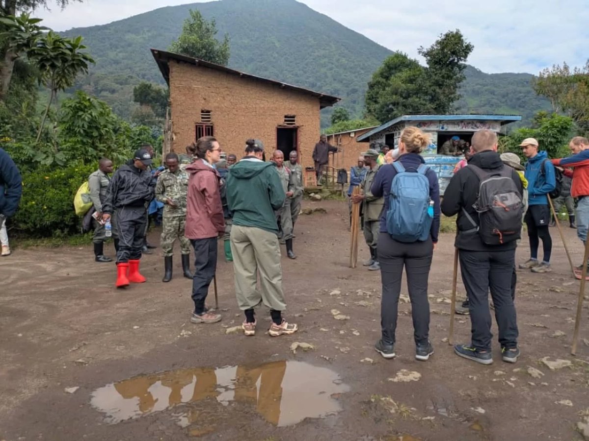 SahihiT's tweet image. Morning briefing complete! ☕️ The air is crisp, the crew is hyped &amp;amp; We've got our trekking pole ready for the #MountBisoke challenge. Time to hike to the top of #Rwanda!

Are u ready to #challengeyourself? Book with us #SahihiAfricaTours 

#travel #africa #Kigali #RwandaWildlife